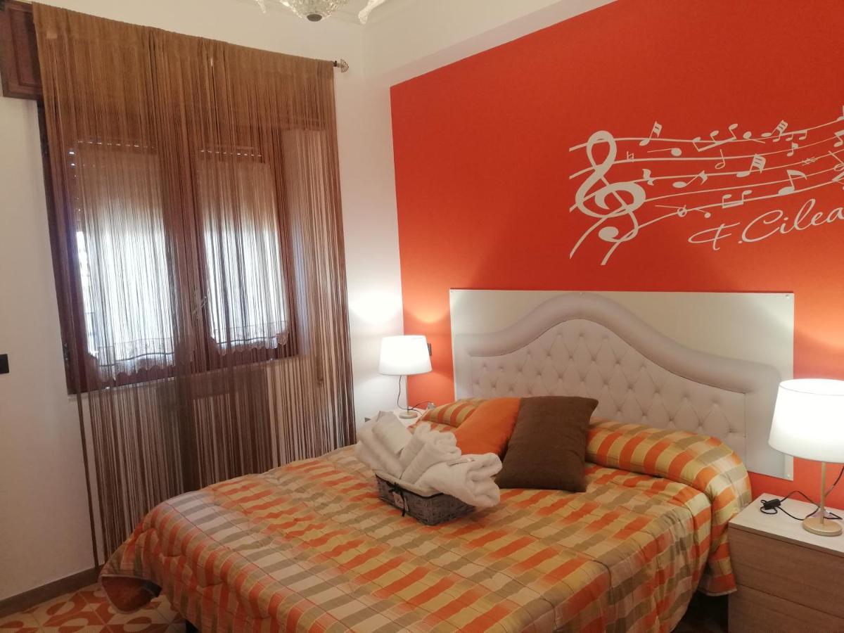 B&B Centrum Пальми Экстерьер фото